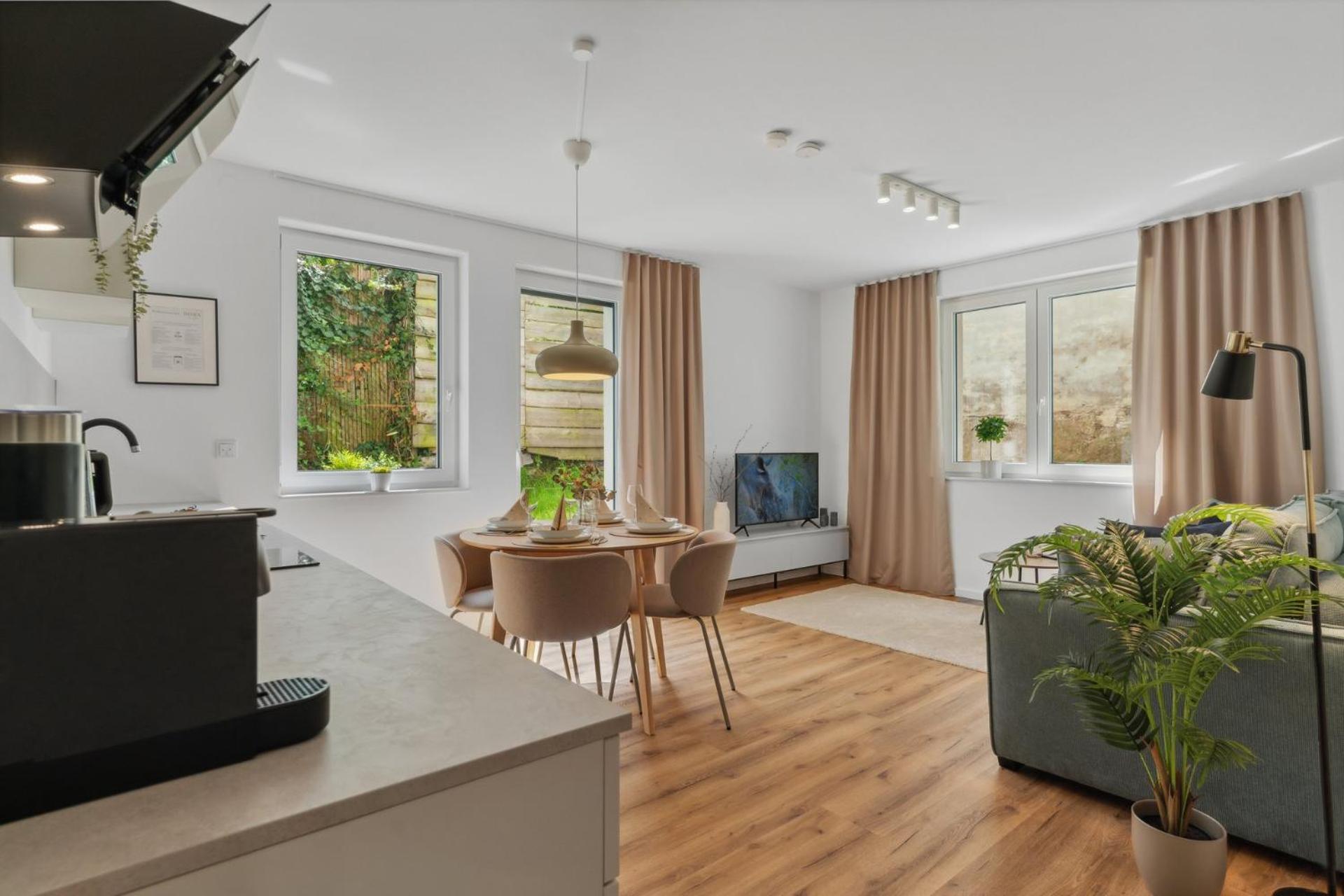 Zwei Apartments Fuer Bis Zu 8 Personen Zentral, Modern, Mit Terrasse & Balkon Билефельд Экстерьер фото