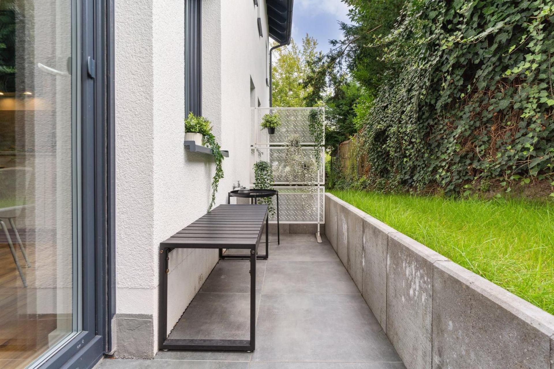 Zwei Apartments Fuer Bis Zu 8 Personen Zentral, Modern, Mit Terrasse & Balkon Билефельд Экстерьер фото