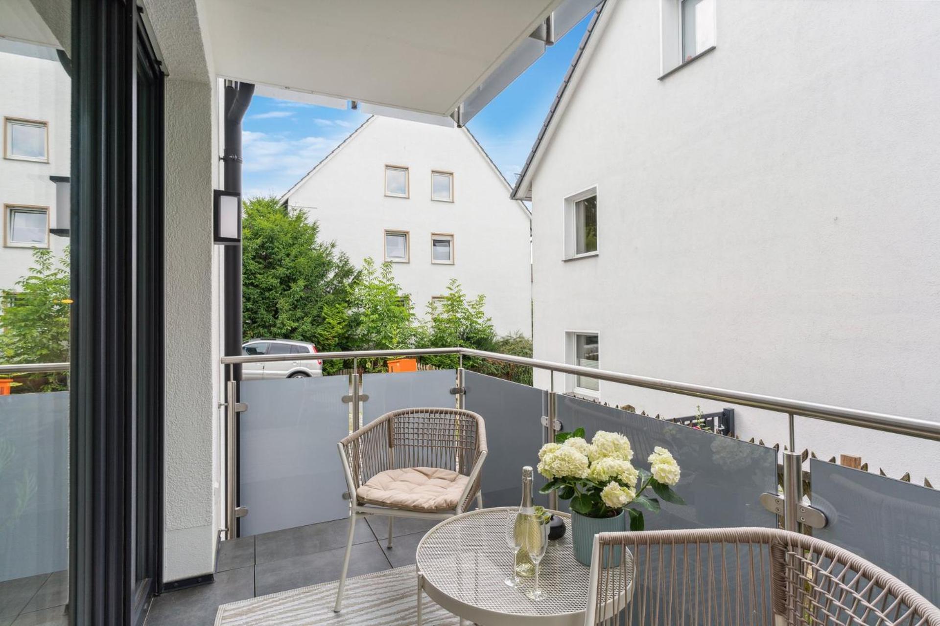 Zwei Apartments Fuer Bis Zu 8 Personen Zentral, Modern, Mit Terrasse & Balkon Билефельд Экстерьер фото